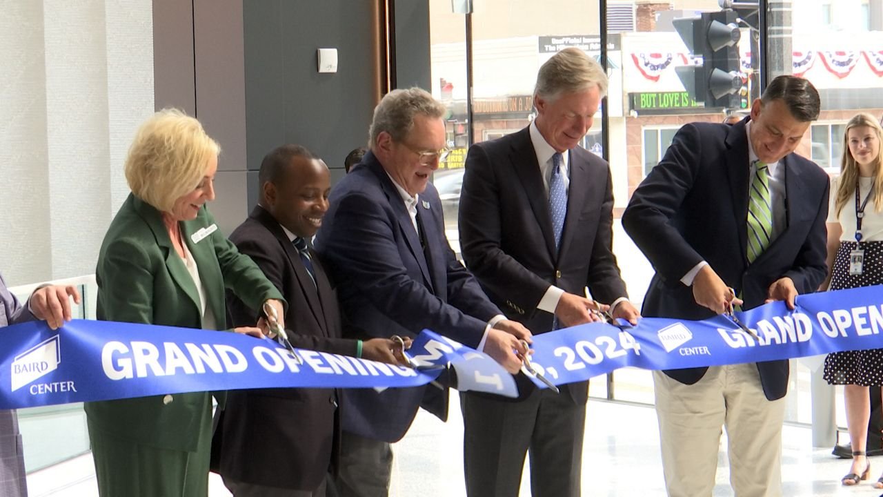 With the ceremonial cut of a ribbon Thursday, Milwaukee city leaders officially completed the Baird Center’s massive expansion.